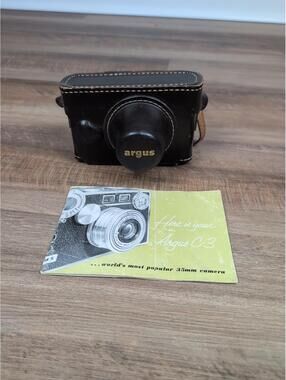 VTG Argus C3 35mm Film Camera 50mm Coated Cintar Lens f/3.5 + Leather Case/Strap